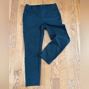 Max Studio Skinny Pull-on Dress Pants Black Pinstriped Fitted Ankle Women’s L